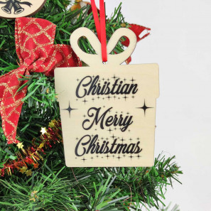 Decorațiune de Crăciun din lemn în formă de cutie cadou