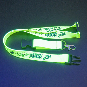 Lanyard personalizat FLUO cu dispozitiv de eliberare de sigurantă si cataramă detasabilă